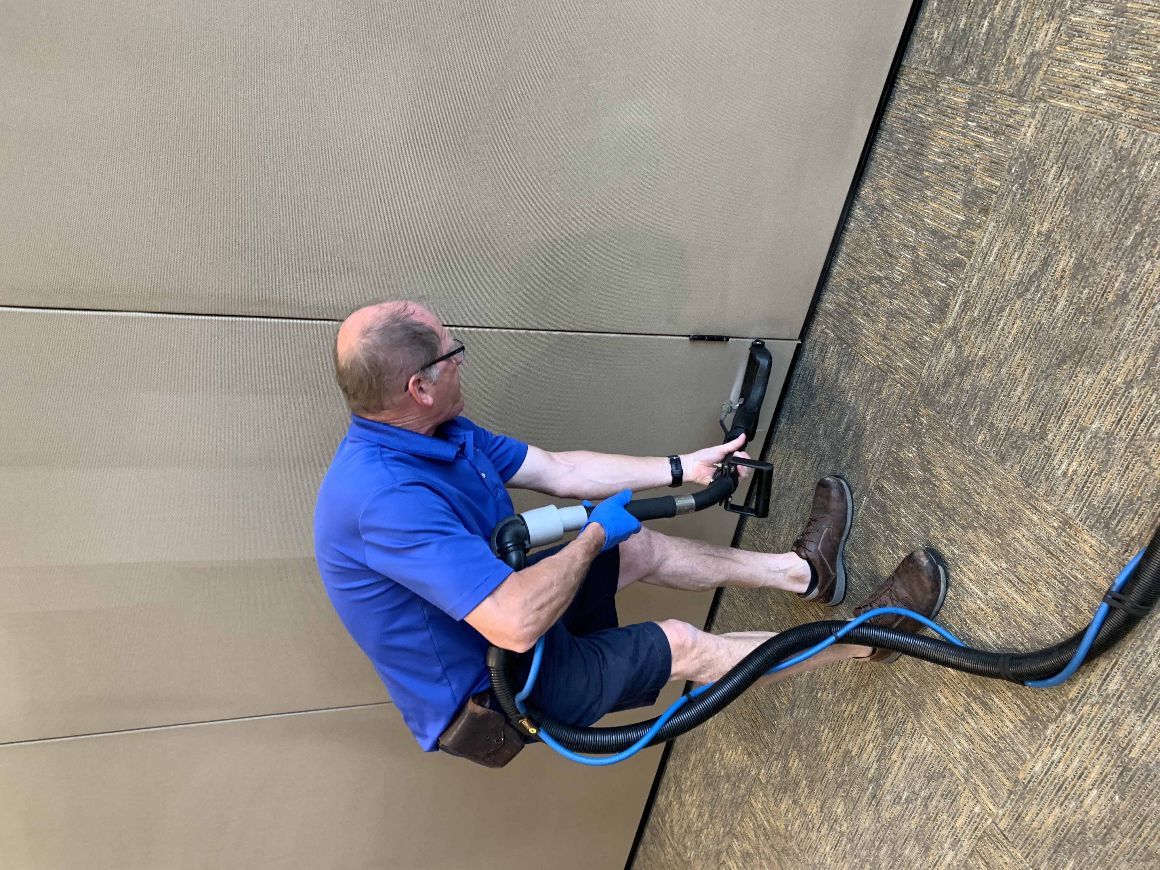 Cubicle & Wall Panel Cleaning — photo 3